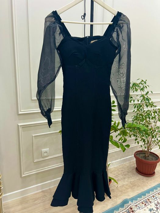 Продам не дорого 3 платья