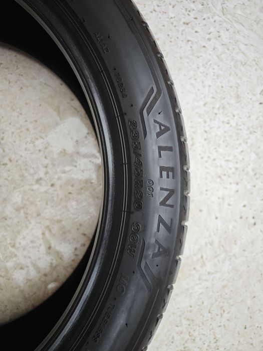 Anvelope 235/45/20 an 2022 vara BRIDGESTONE ALENZA 001