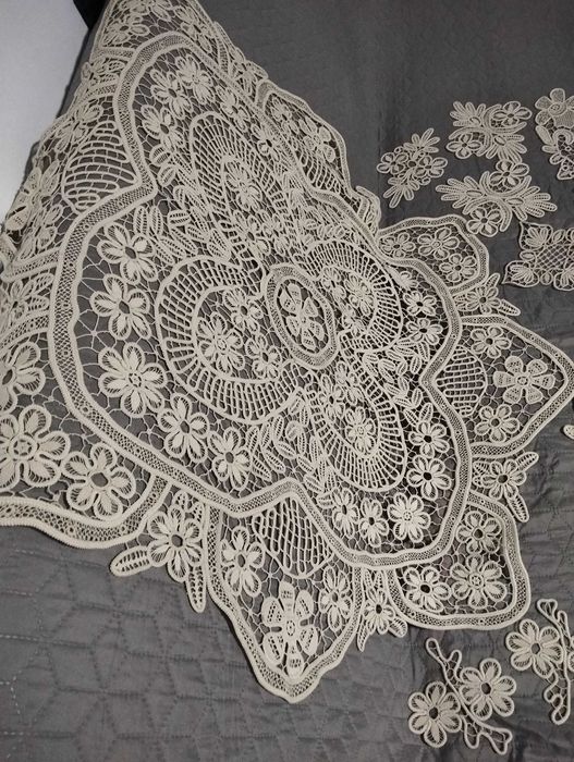 Fata de masa și mileuri