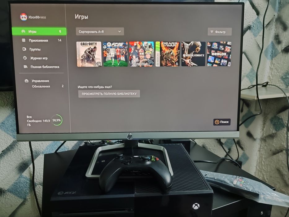 Xbox one в хорошем состоянии с монитором