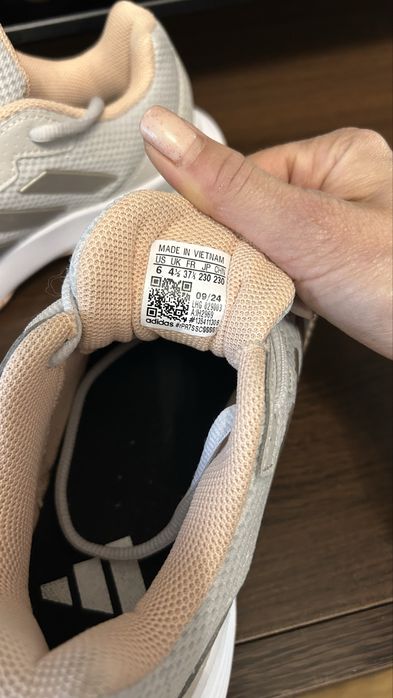 Маратонки ,,Adidas”,като нови