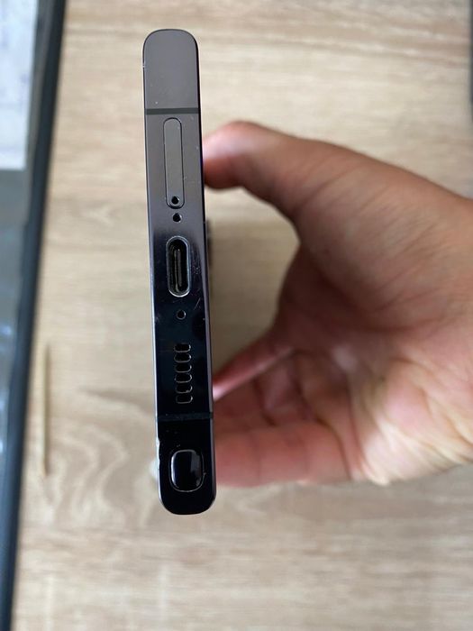 Продам телефон samsung S23 ultra