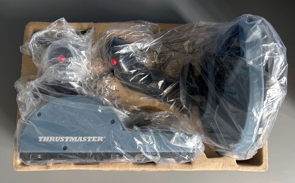 Thrustmaster Airbus контролер с гаранция