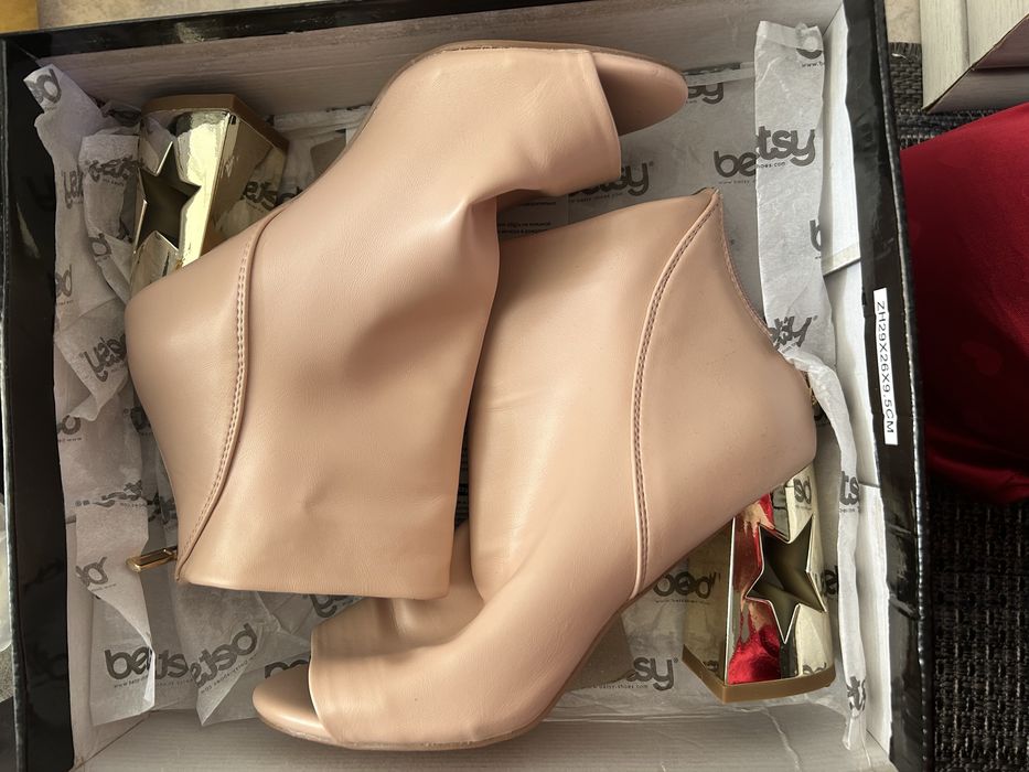 продам почти даром