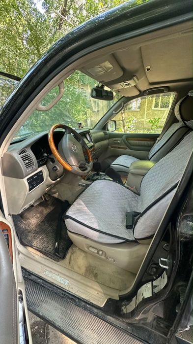 Продам машину Lexus LX 470