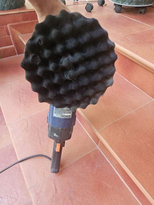 Masina polisat straus