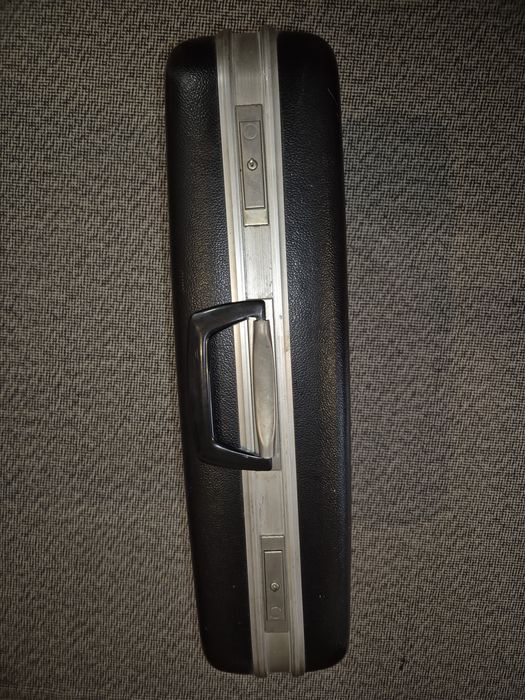 Geamantan de voaiaj negru, de colectie