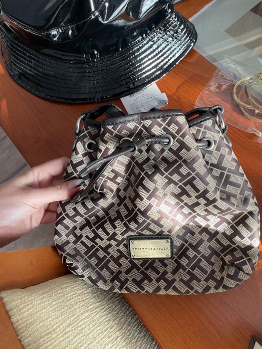 Дамска чанта Tommy Hilfiger Gucci H&M