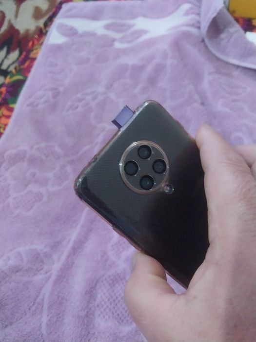 Телефон флагман. Покко .F2про.256+8