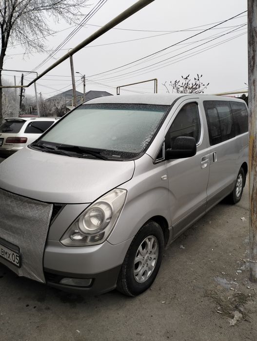 Продам машину минивэн Хундай старекс