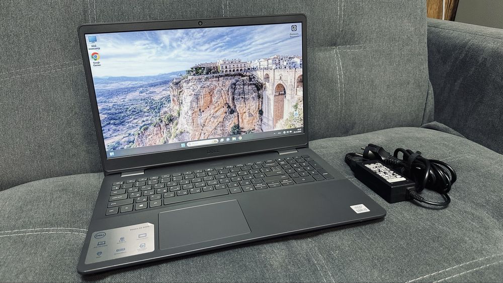 Новый! Ноутбук DELL Core i3/16GB/256GB SSD