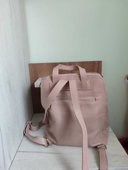 Едноцветни кожени раници