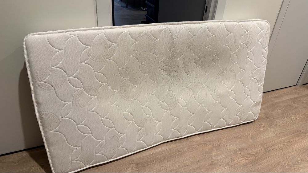 Отдам матрас бесплатно