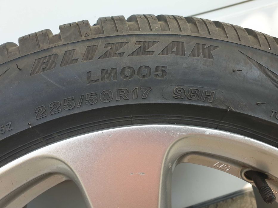 4 зимни гуми с джанти