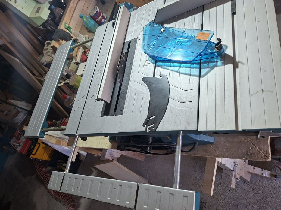 Настолен циркуляр Makita 470€