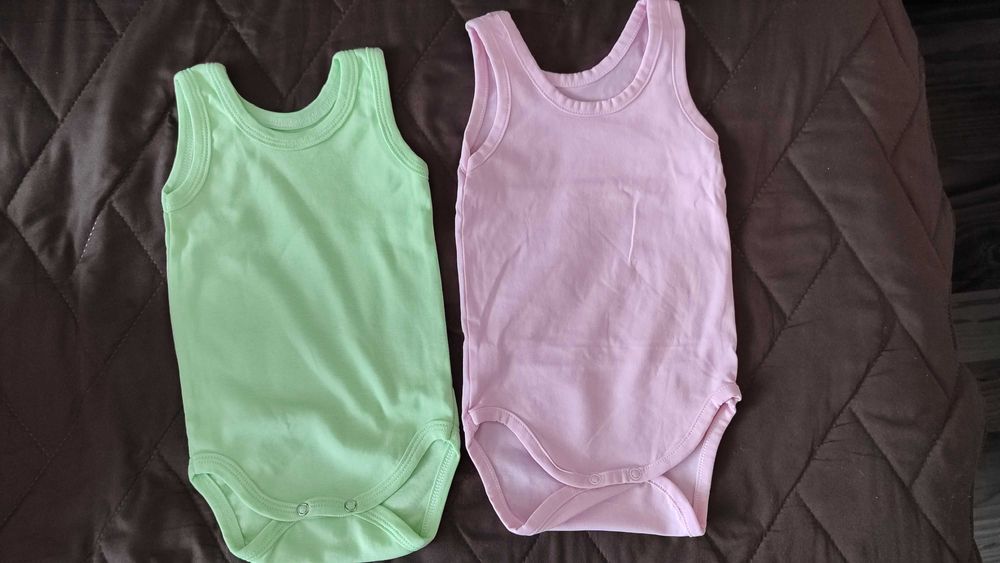 Бебешки дрешки от дъщеричката ми.