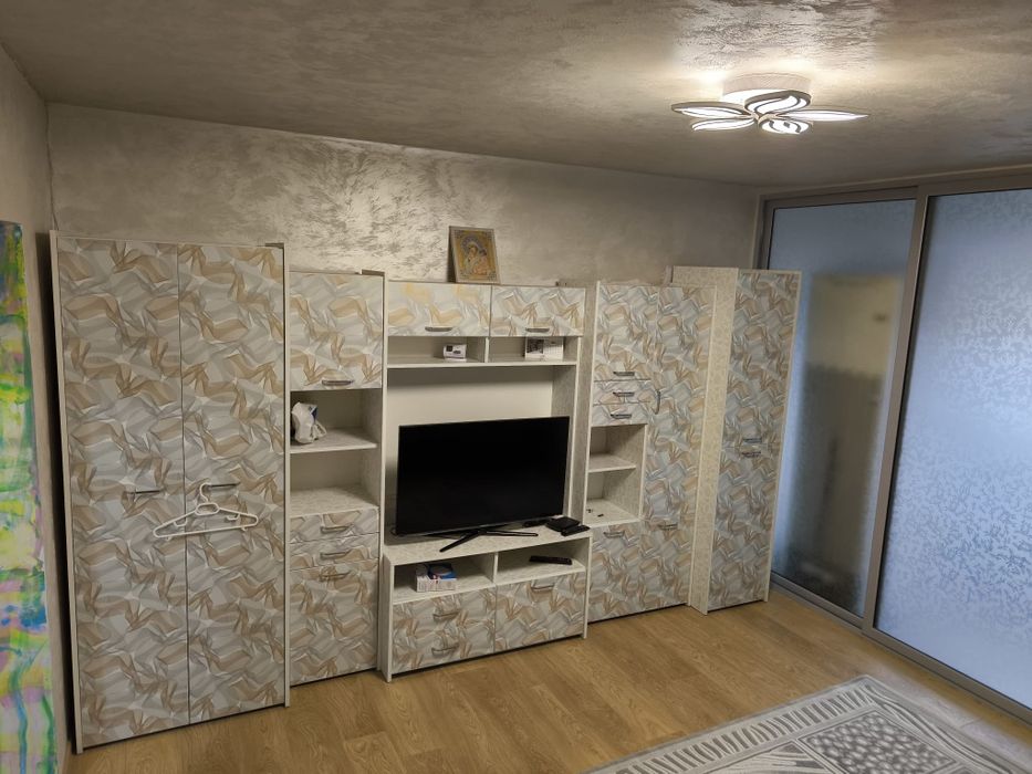 Închiriez garsoniera