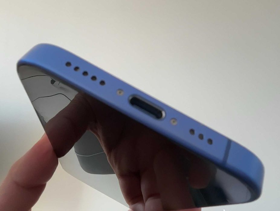 iPhone 16 128GB Ultramarine 99% батерия в гаранция