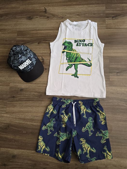 Комплект шапка,потник и плувни шорти,LC waikiki,Marvel,динозаври 134с