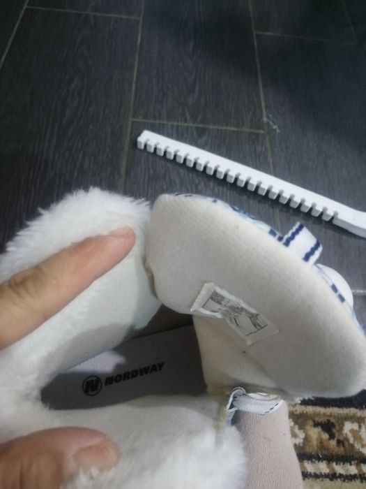 продам коньки новые