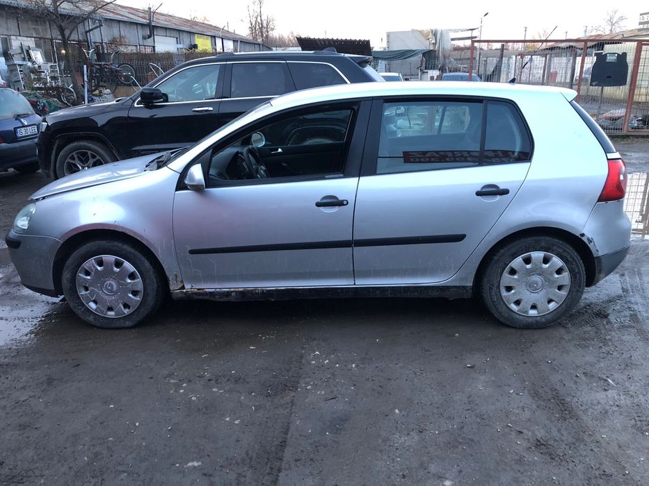 Piese auto din dezmembrari VW Golf 5 1.6 FSI BLF cutie HBM