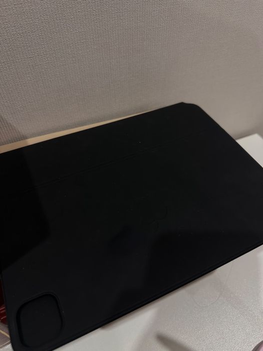 Продам чехол-клавиатуру Apple Magic Keyboard
