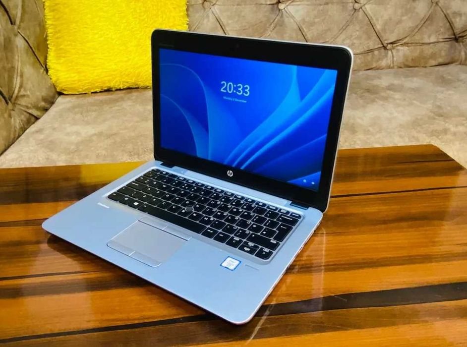 Laptop HP Elitebook 820 G3! Baterie NOUA! i7, 8 GB Ram!