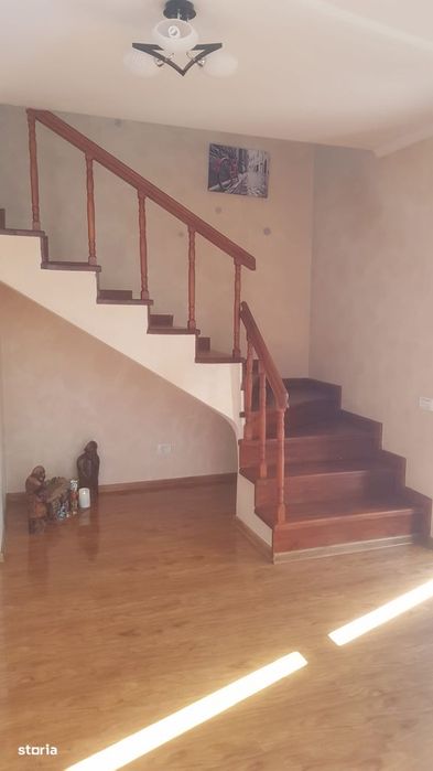 Vilă elegantă în Vlădești – locație liniștită, la 7 km de oraș