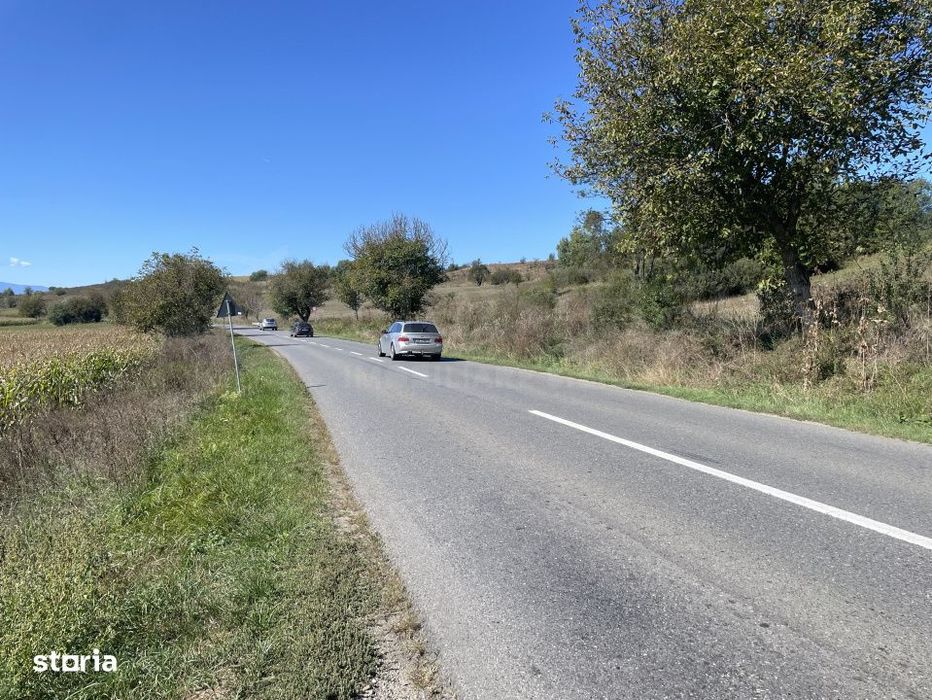 Teren Intravilan constructii 1300 mp - 20 ml deschidere | 17 km | Sibi