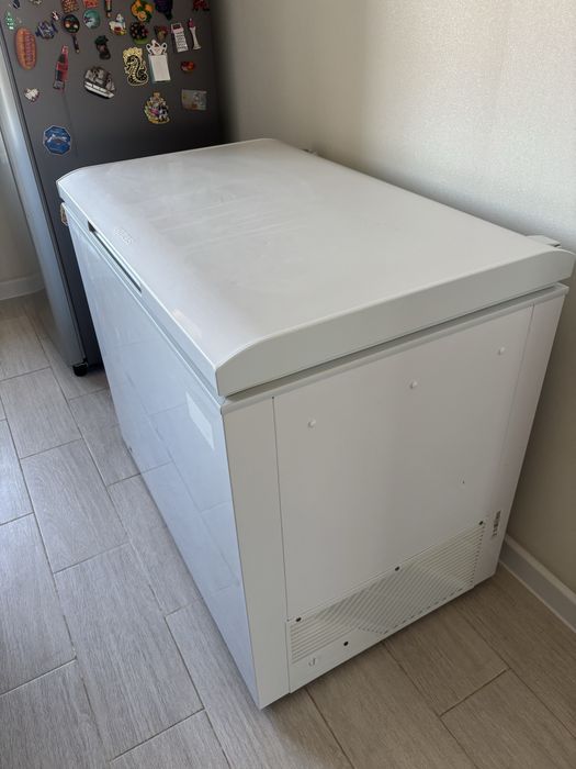 Продам морозильную камеру
