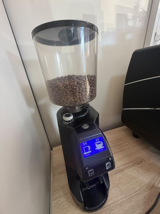 Кофемашина Simonelli nuova dual