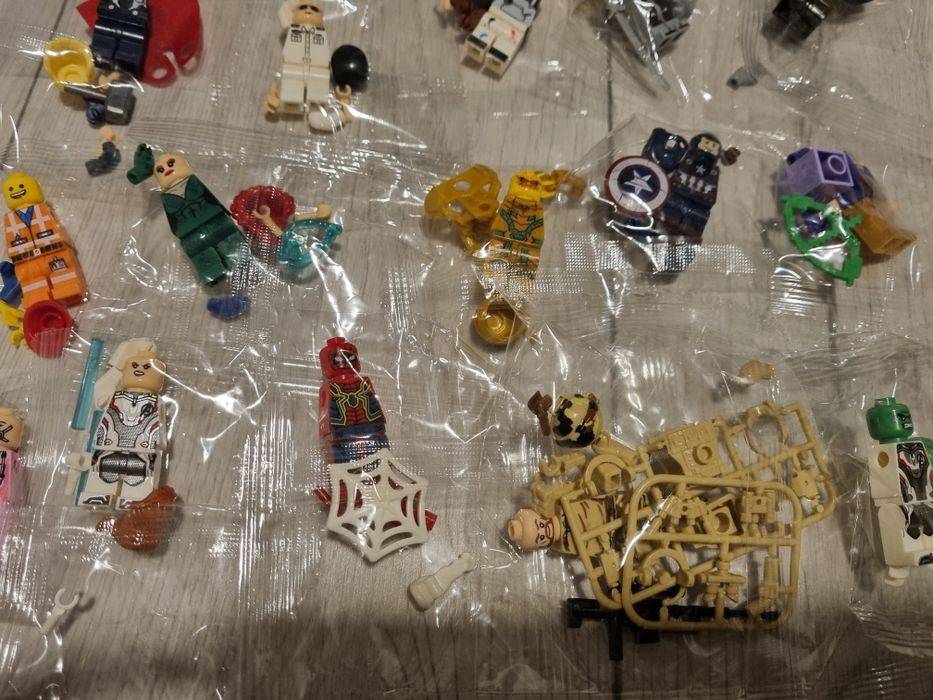 Figurine LEGO noi 20buc