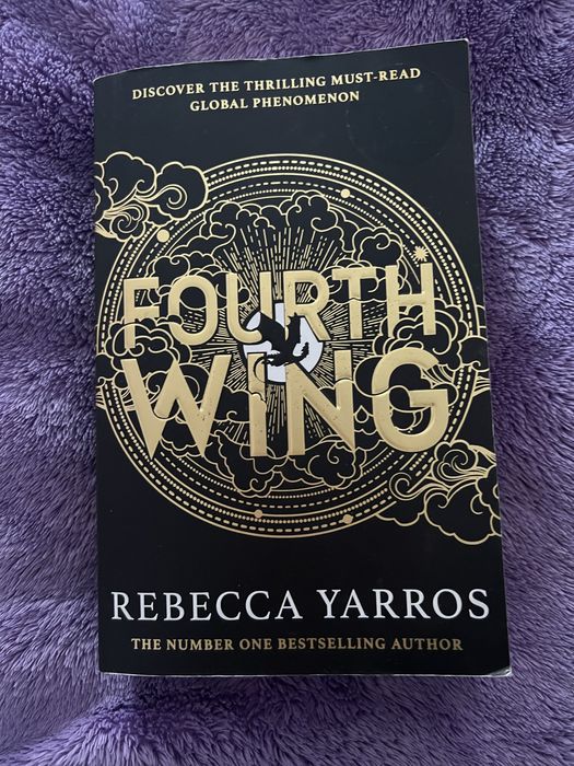 Fourth wing книга