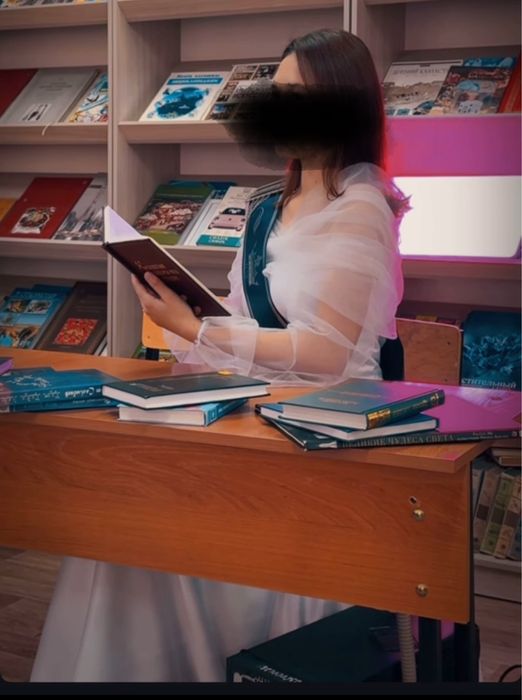 Вечернее платье для любого праздника.