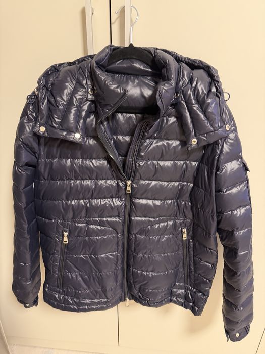 Moncler яке тъмно синьо