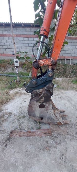 Ekskavator sotiladi 14000