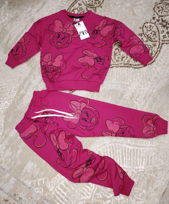 Продам костюмы детские