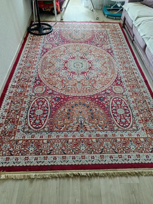 Продам шикарный классический ковер