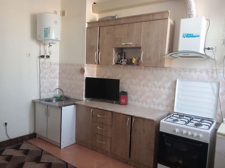 Tamojni orqa tomonida sohilda ketishda  1 xonali 2 etajda