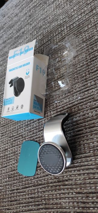 Магнитен държач за кола