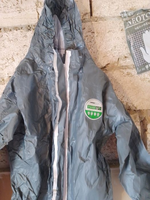 Комбинезон для кислоты