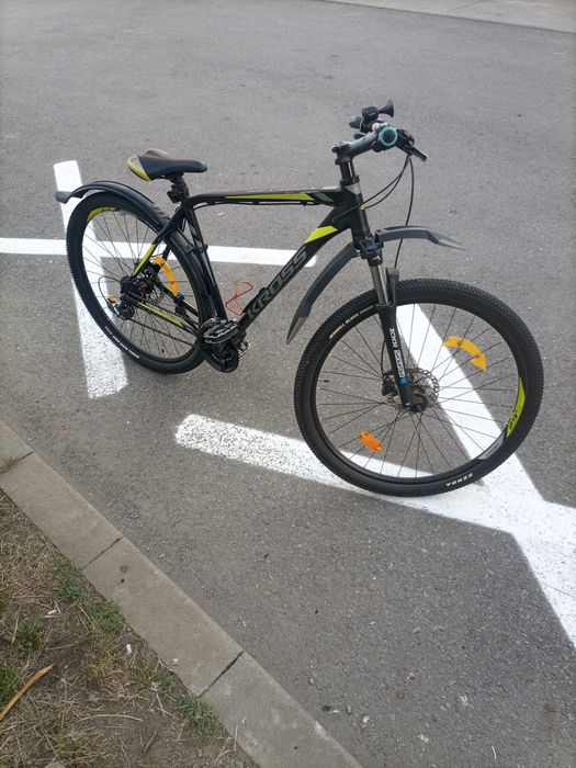 Vand bicicleta  CROSS de 3 ani negociabil