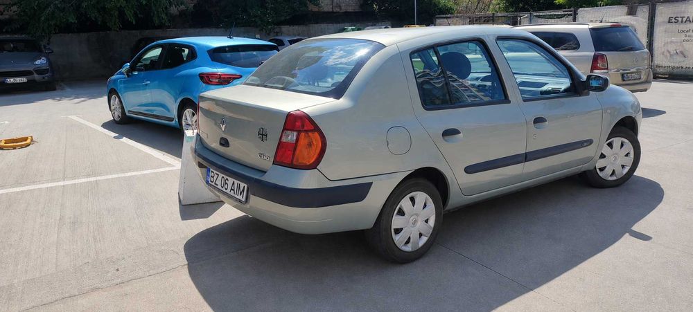 RENAULT Clio 2004 — imagine 4