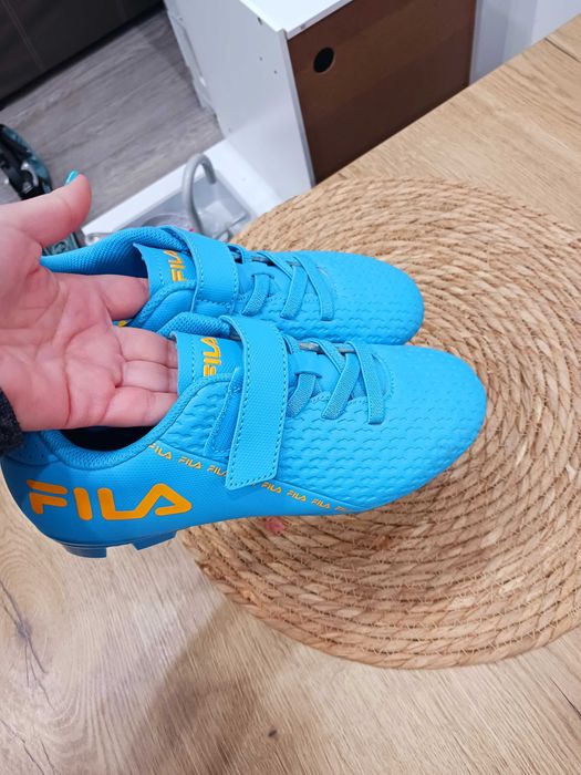 Чисто нови  детски бутонки на Filа