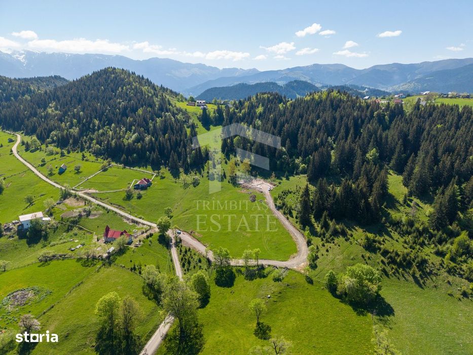 Fundata-Teren de vanzare 15,771 mp intravilan+extravilan+padure