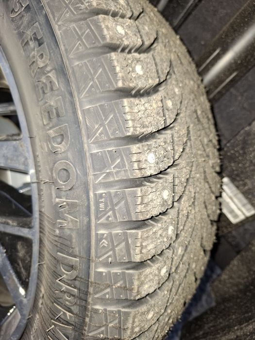 Продам резину 205,60, 16