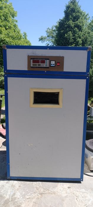 Продам инкубатор