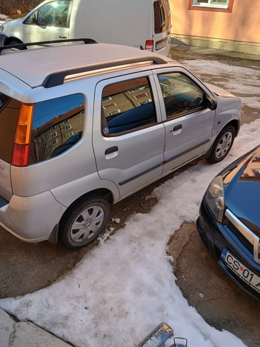 Vând suzuki ignis2