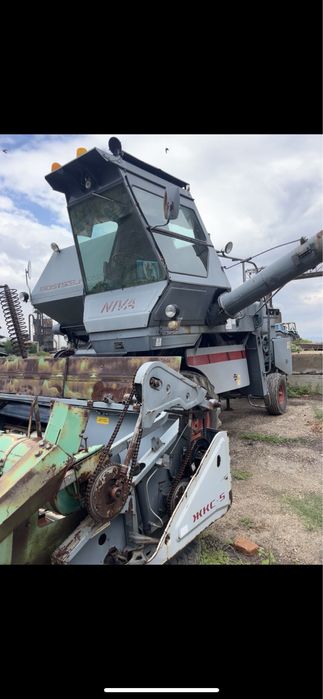 Продам Комбайн Нива Эффект 2011 год