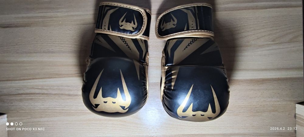 Продам перчатки для мма